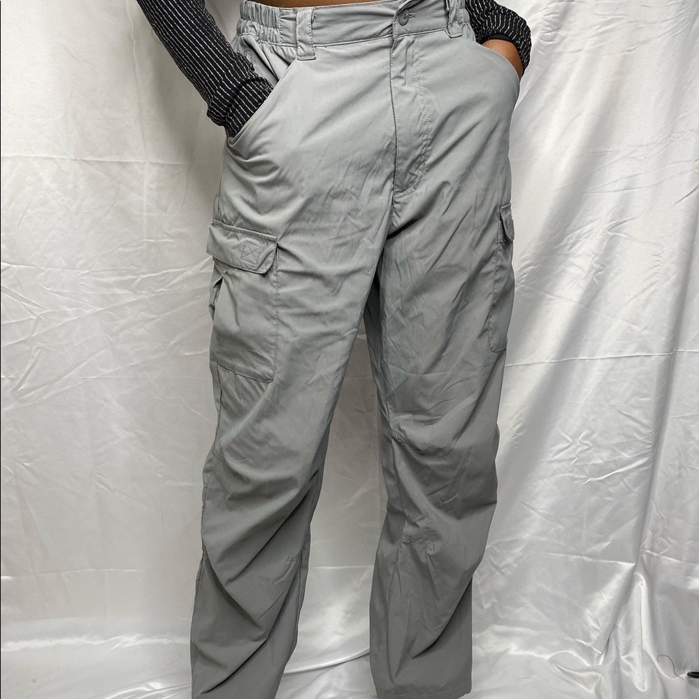 Gray Cargos